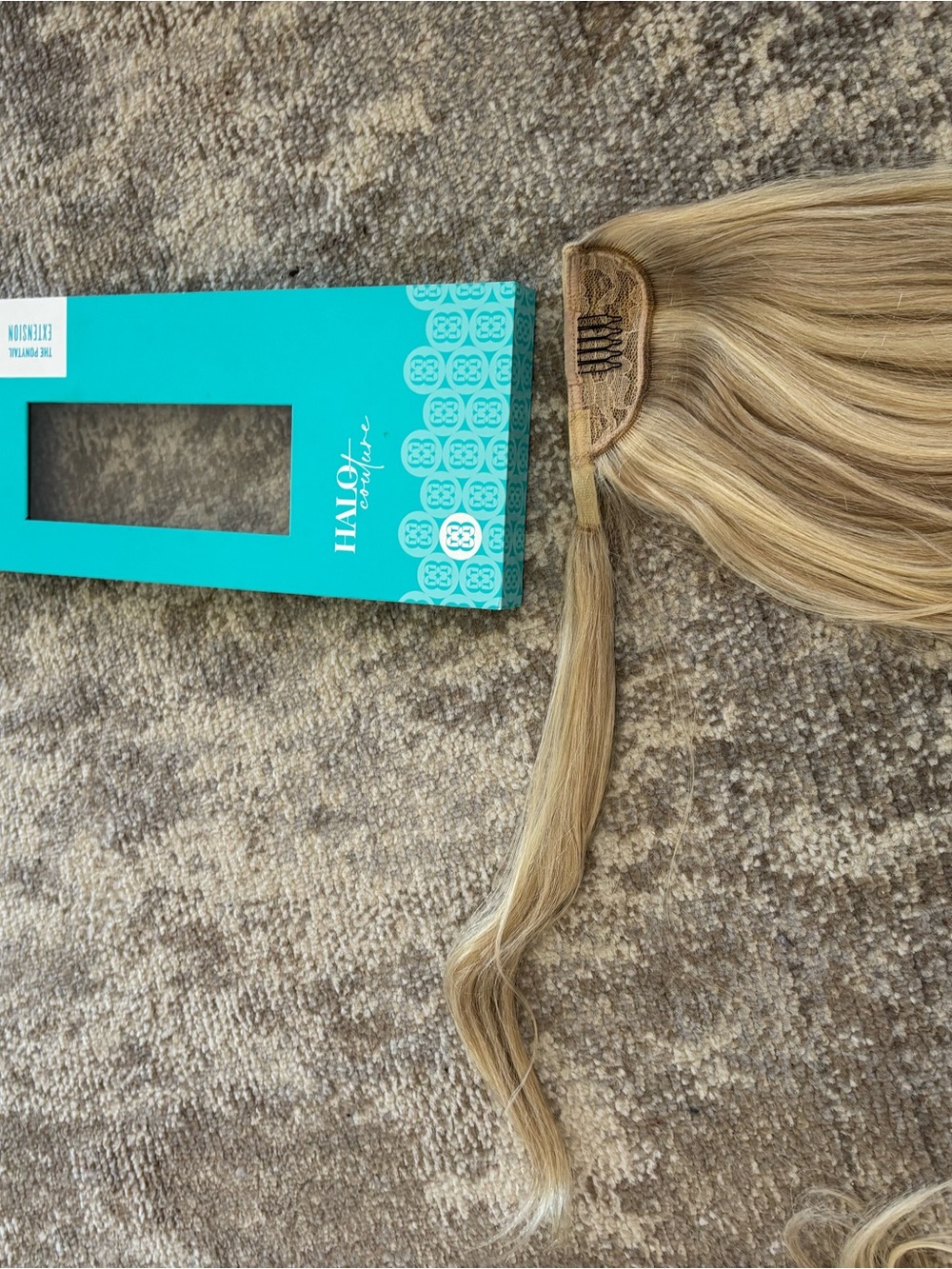 Halo Blonde Halo-Style ponytail Extension